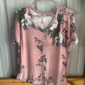 Floral boutique shirt, medium